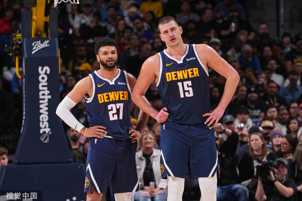 斯继续在本 斯继续在本