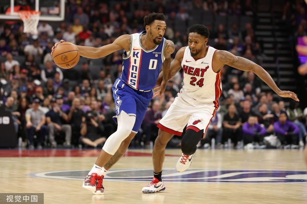 王曼昱与孙 王曼昱与孙